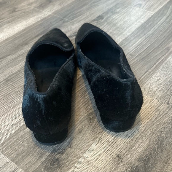 Express Black Pointed-Toe Flats - Picture 3 of 7
